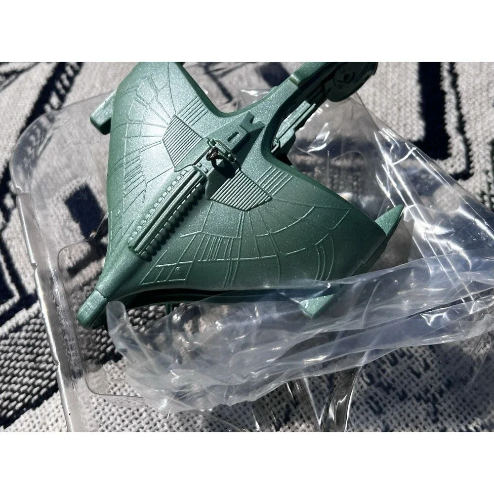 Hallmark 1995 Star Trek Keepsake Ornament - Romullan Warbirdl Green Lights